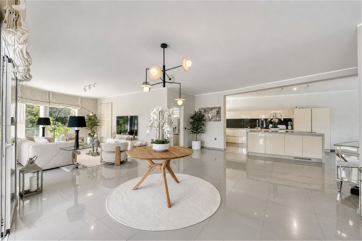 Villa for sale in Benahavís