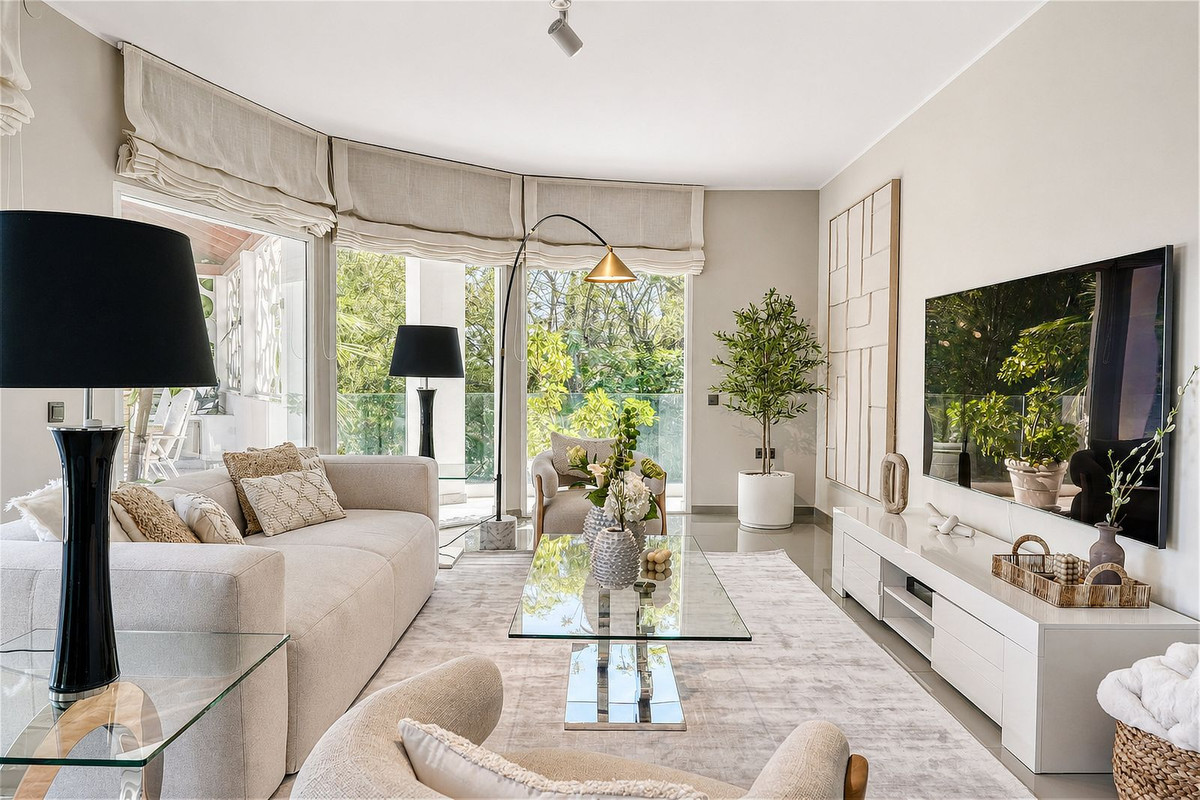 Villa for sale in Benahavís