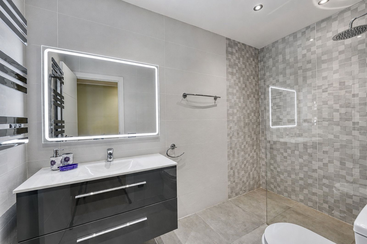 Villa for sale in Benahavís