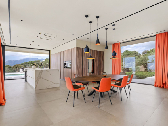 Villa for sale in Benahavís