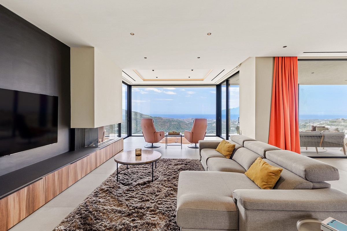 Villa for sale in Benahavís