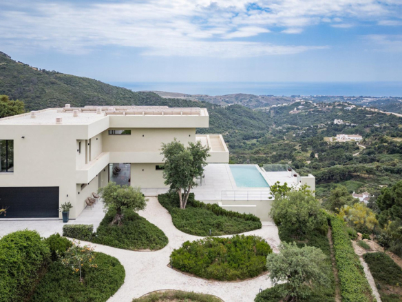 Villa for sale in Benahavís