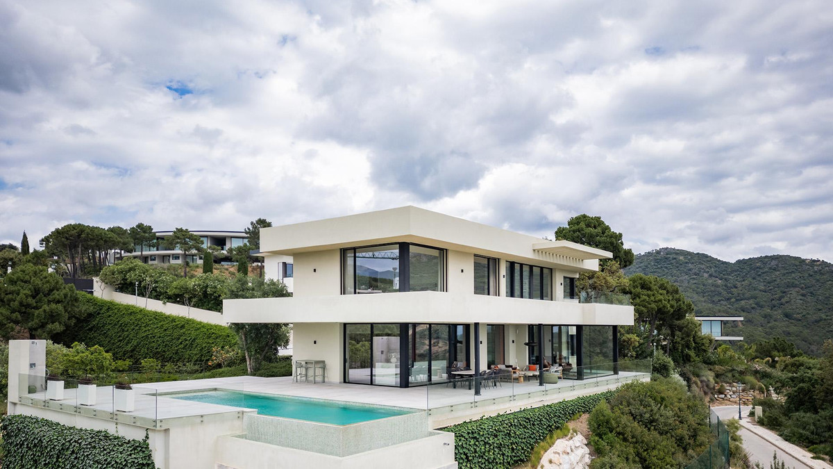 Villa for sale in Benahavís