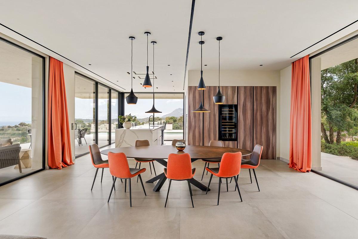 Villa for sale in Benahavís