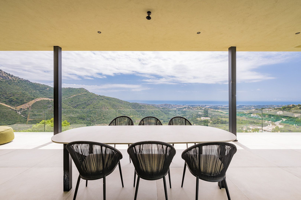 Villa for sale in Benahavís