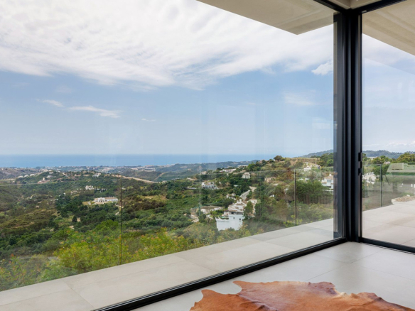 Villa for sale in Benahavís