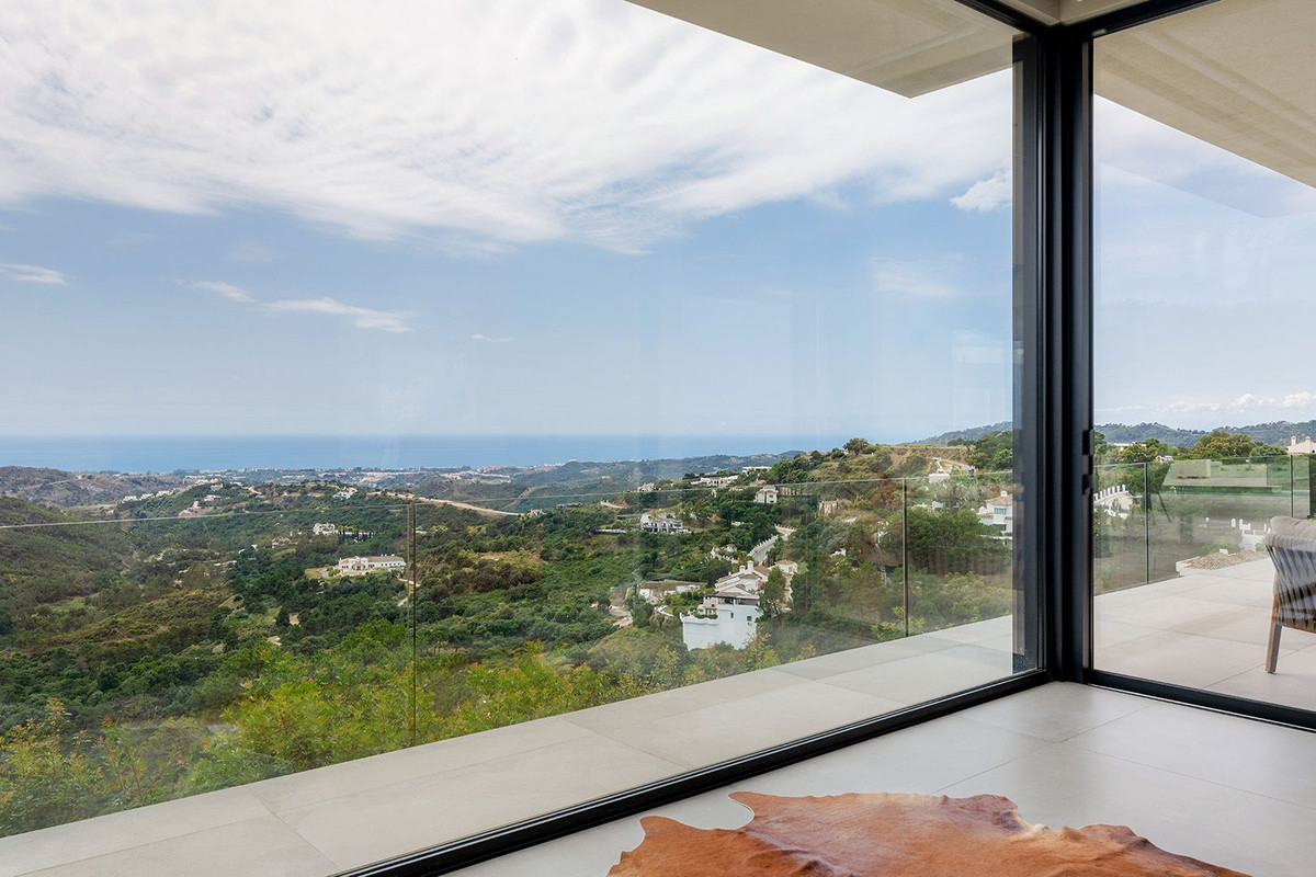 Villa for sale in Benahavís