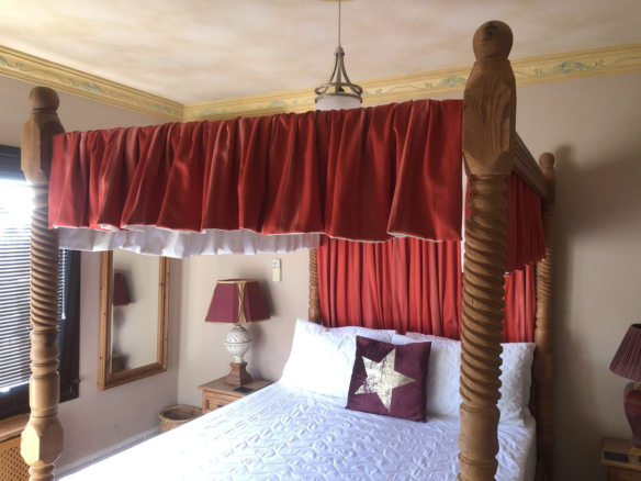 Villa for sale in Benalmadena