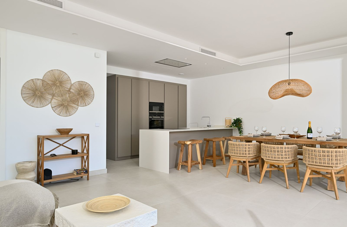 Villa for sale in Benalmadena