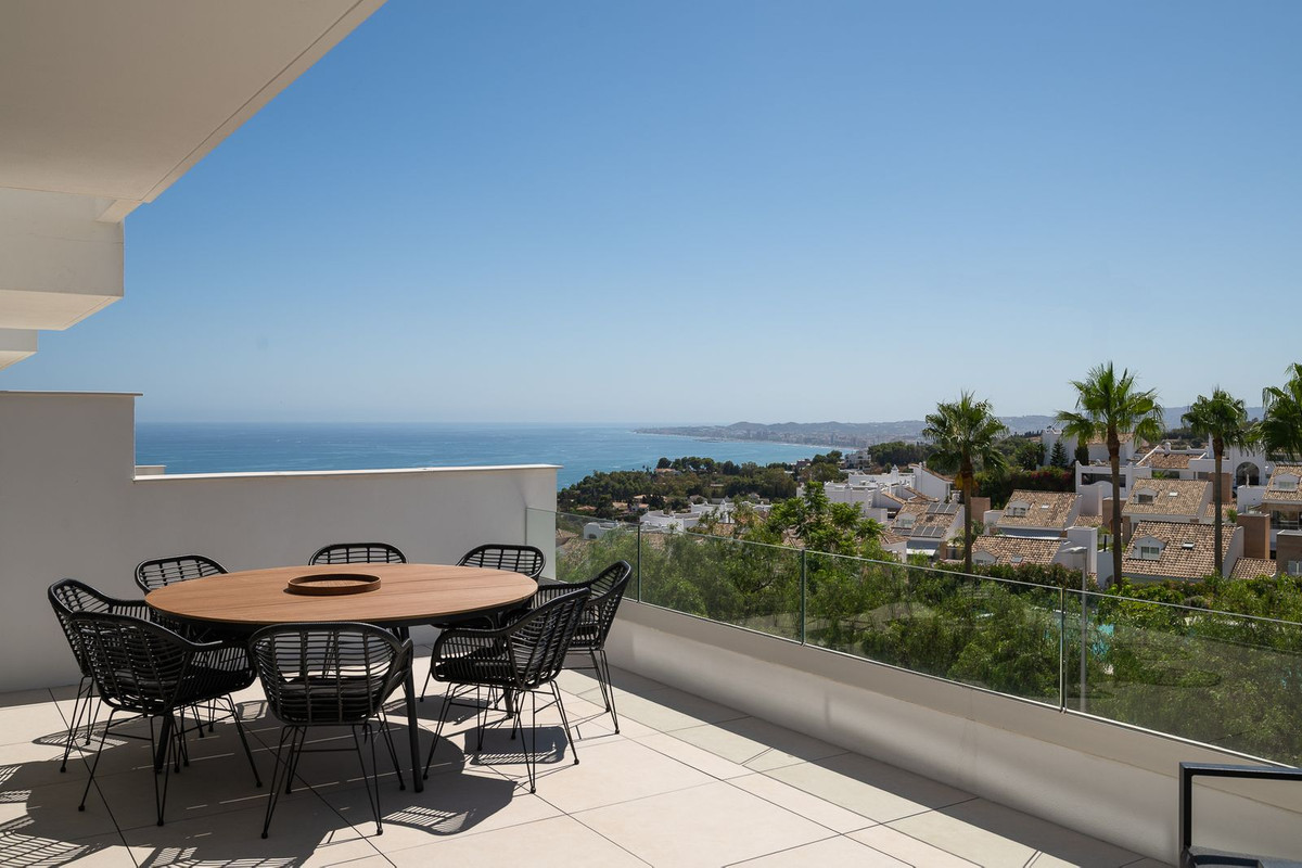 Villa for sale in Benalmadena