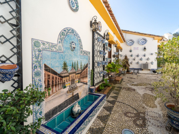 Villa for sale in Benalmadena