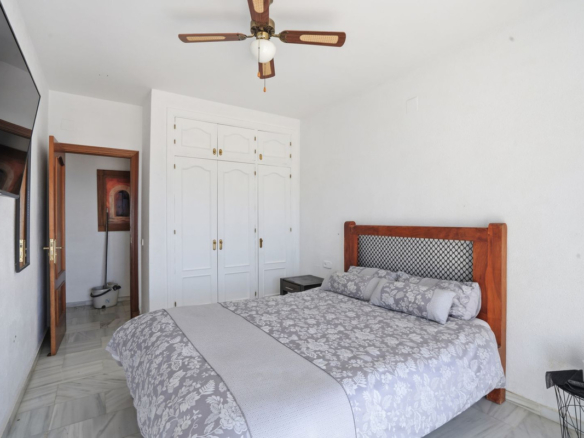 Villa for sale in Benalmadena