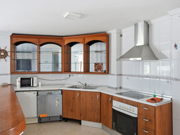 Villa for sale in Benalmadena