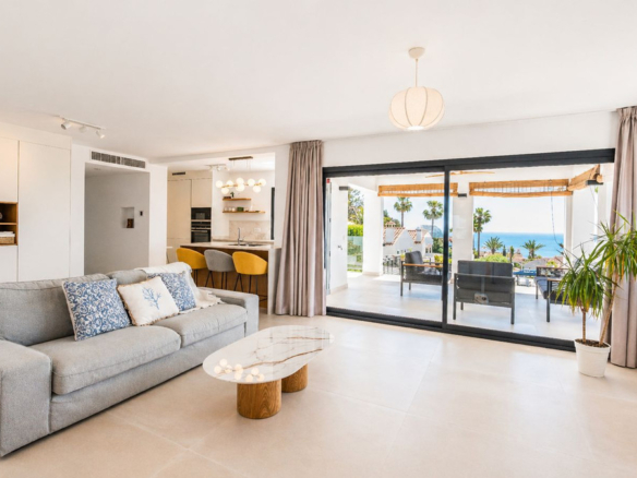 Villa for sale in Benalmadena