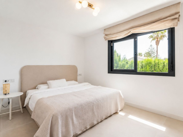 Villa for sale in Benalmadena