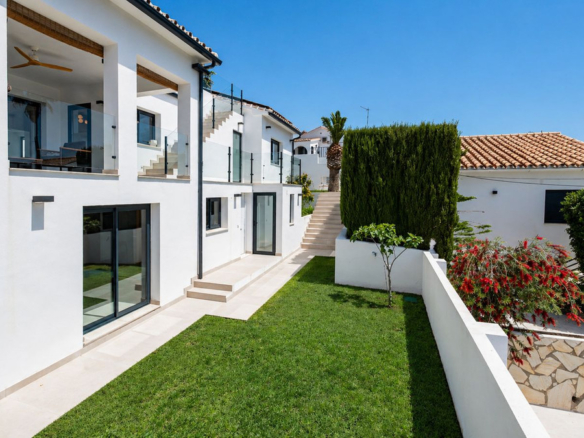 Villa for sale in Benalmadena