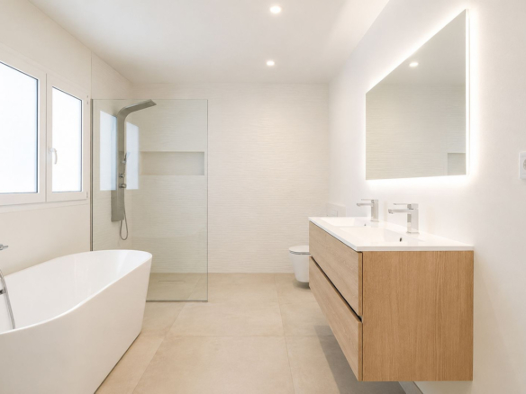 Villa for sale in Benalmadena