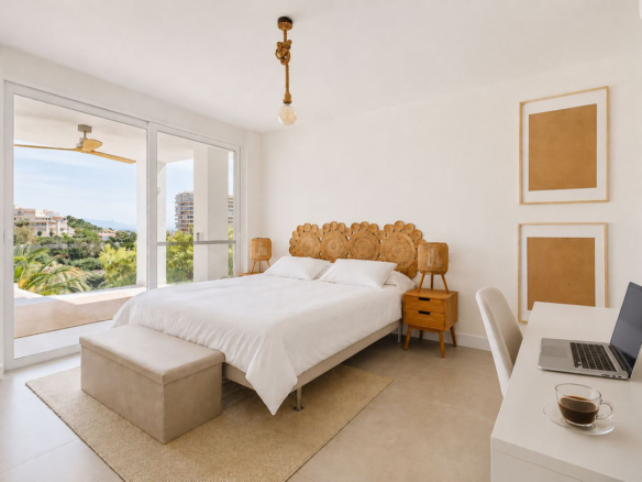 Villa for sale in Benalmadena