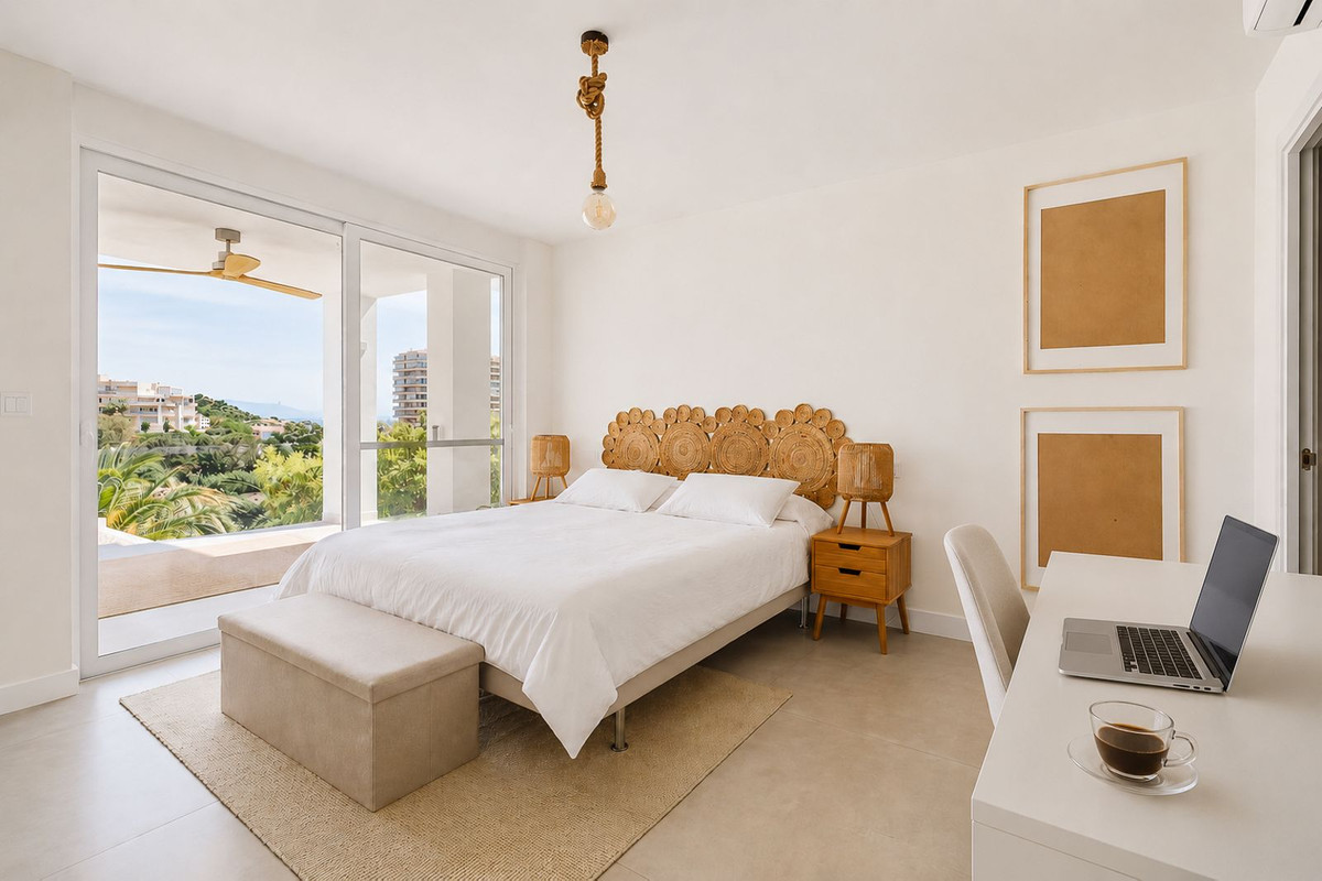 Villa for sale in Benalmadena