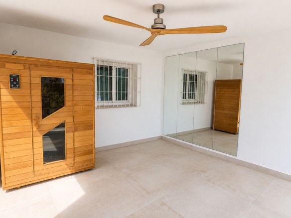 Villa for sale in Benalmadena