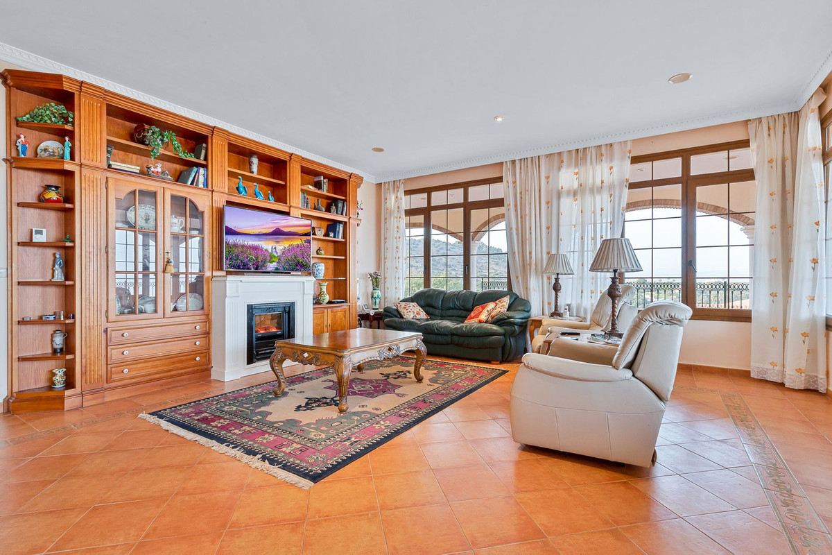 Villa for sale in Churriana