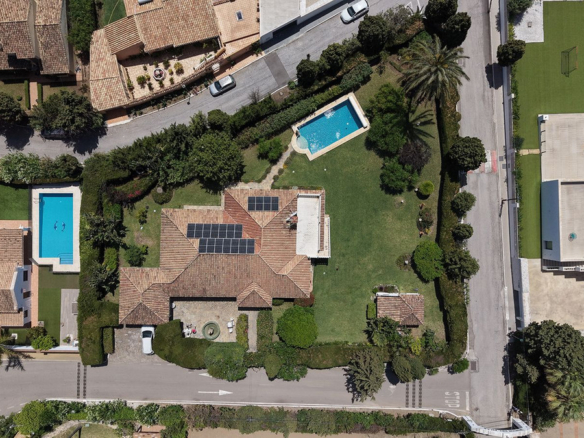 Villa for sale in El Paraiso