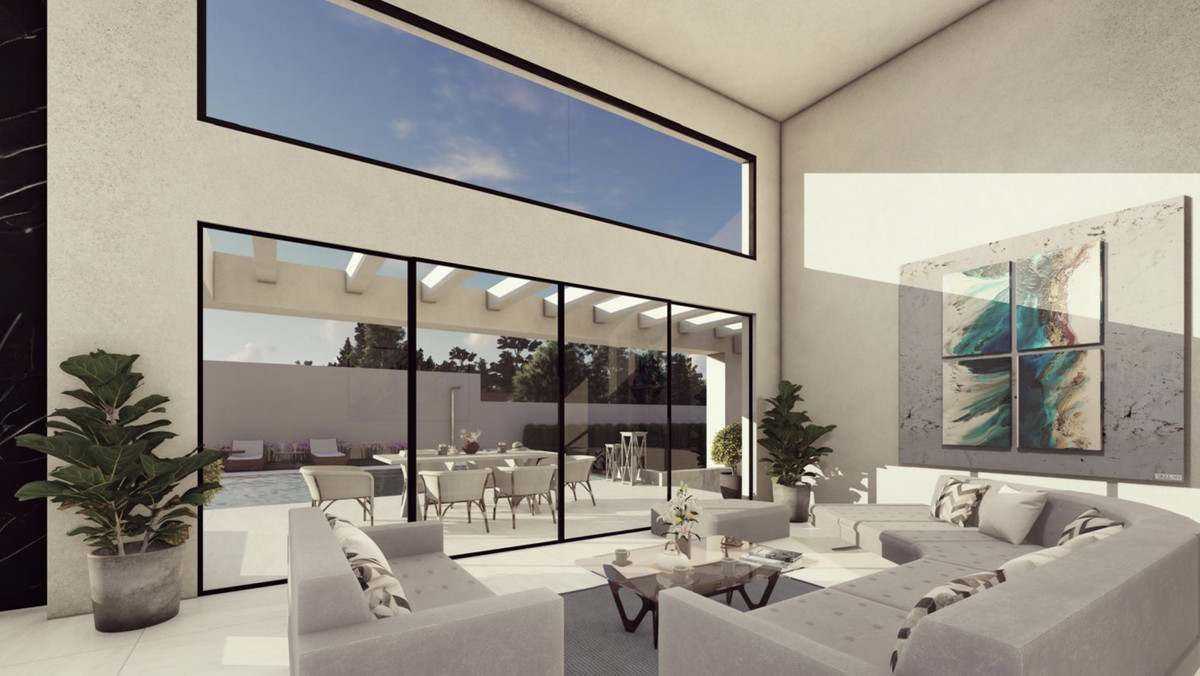 Villa for sale in Estepona