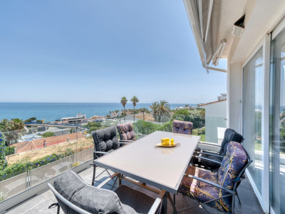 Villa for sale in Estepona