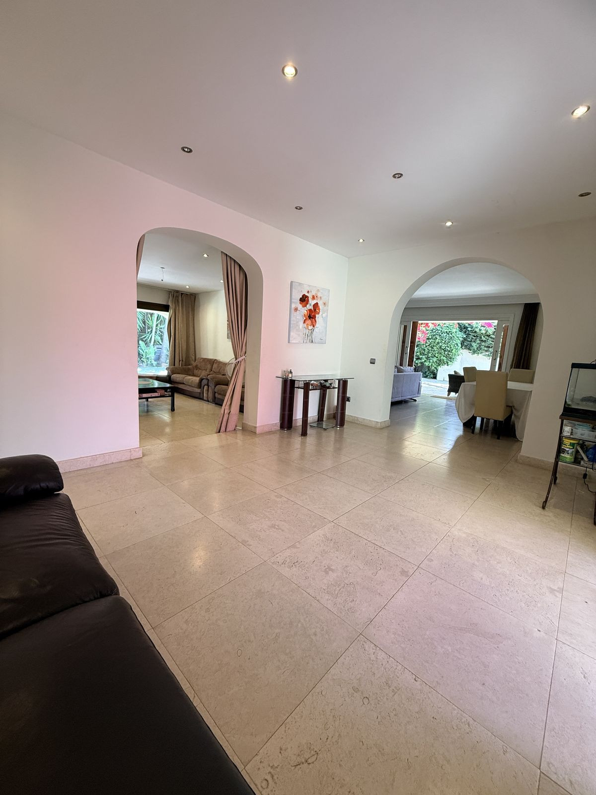 Villa for sale in Estepona