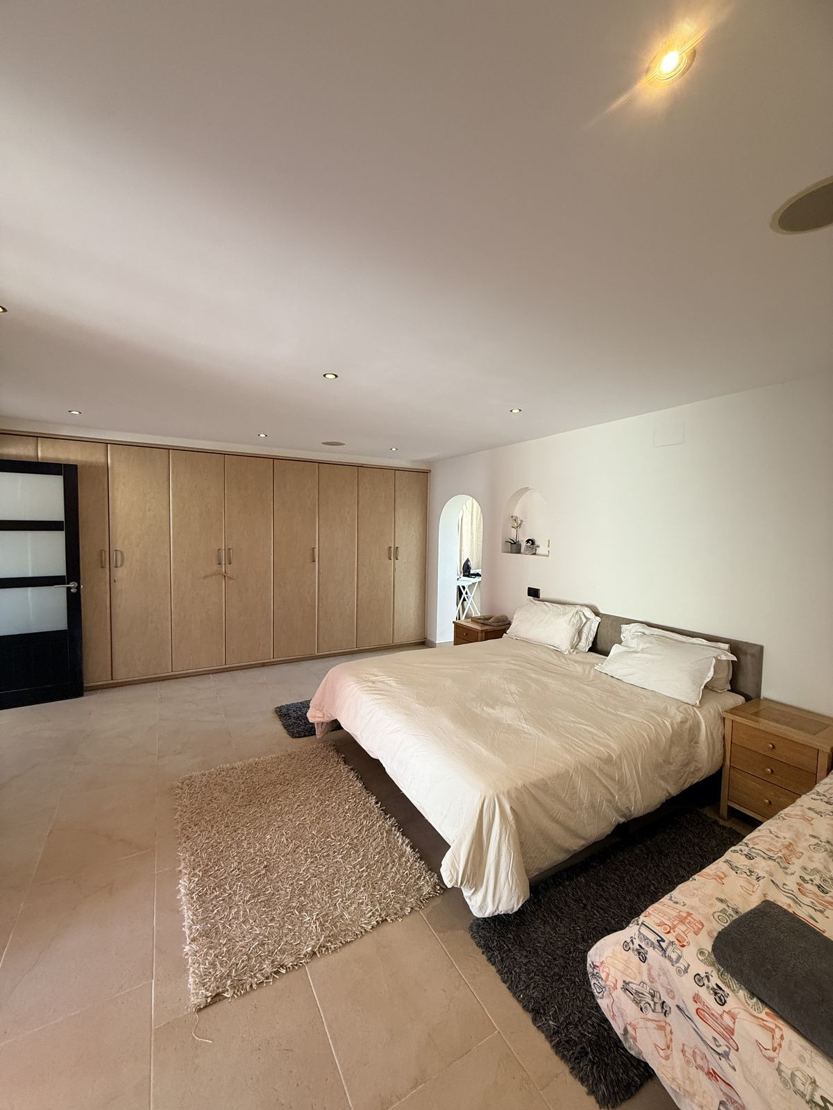 Villa for sale in Estepona