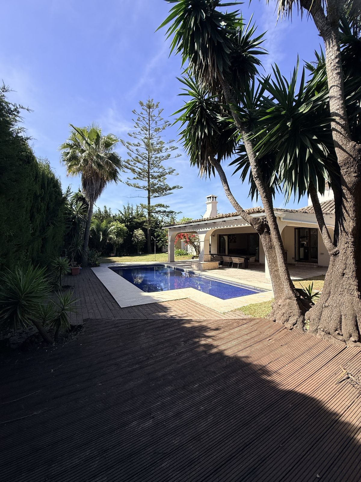 Villa for sale in Estepona