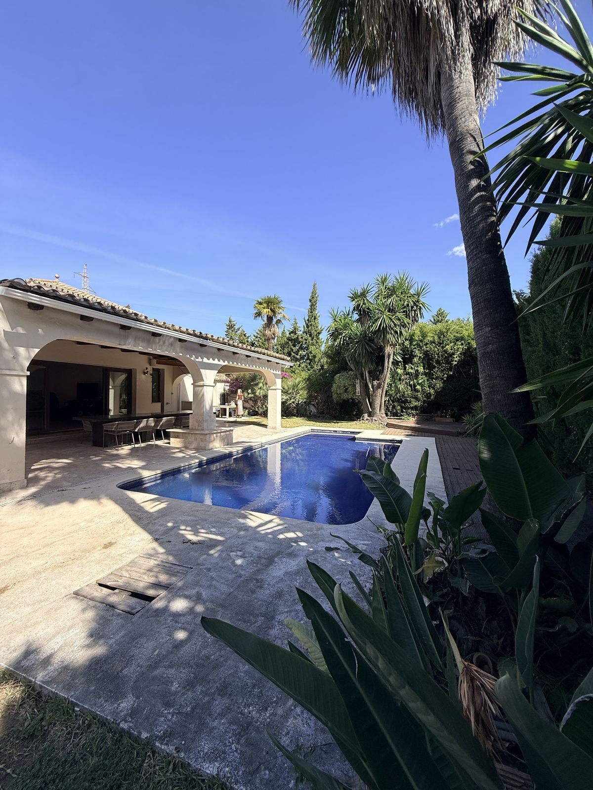 Villa for sale in Estepona