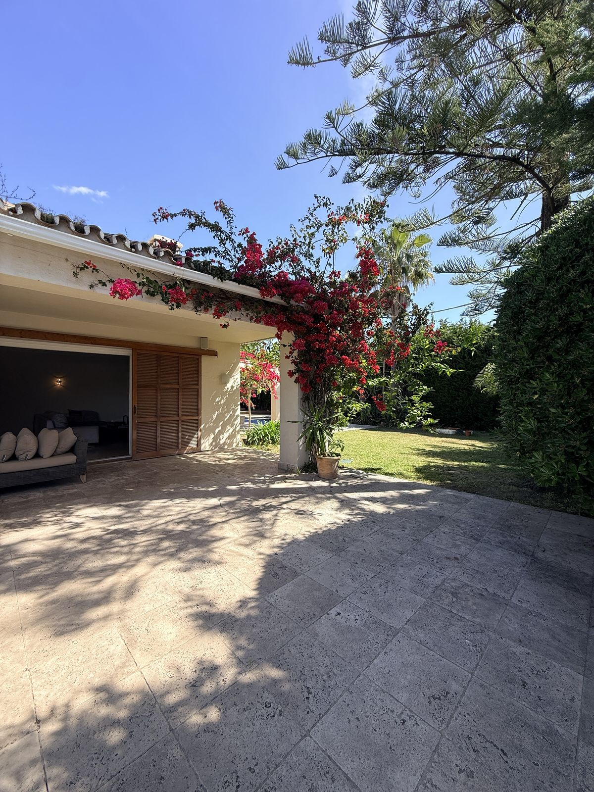 Villa for sale in Estepona