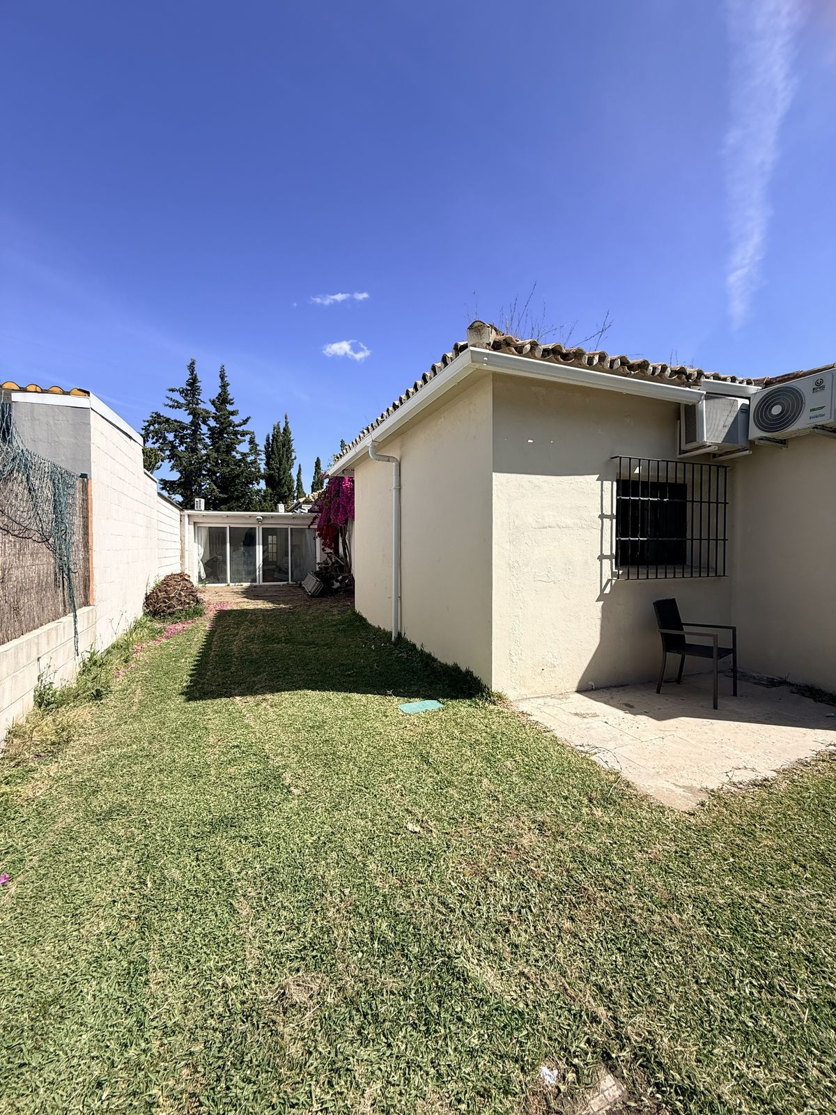 Villa for sale in Estepona
