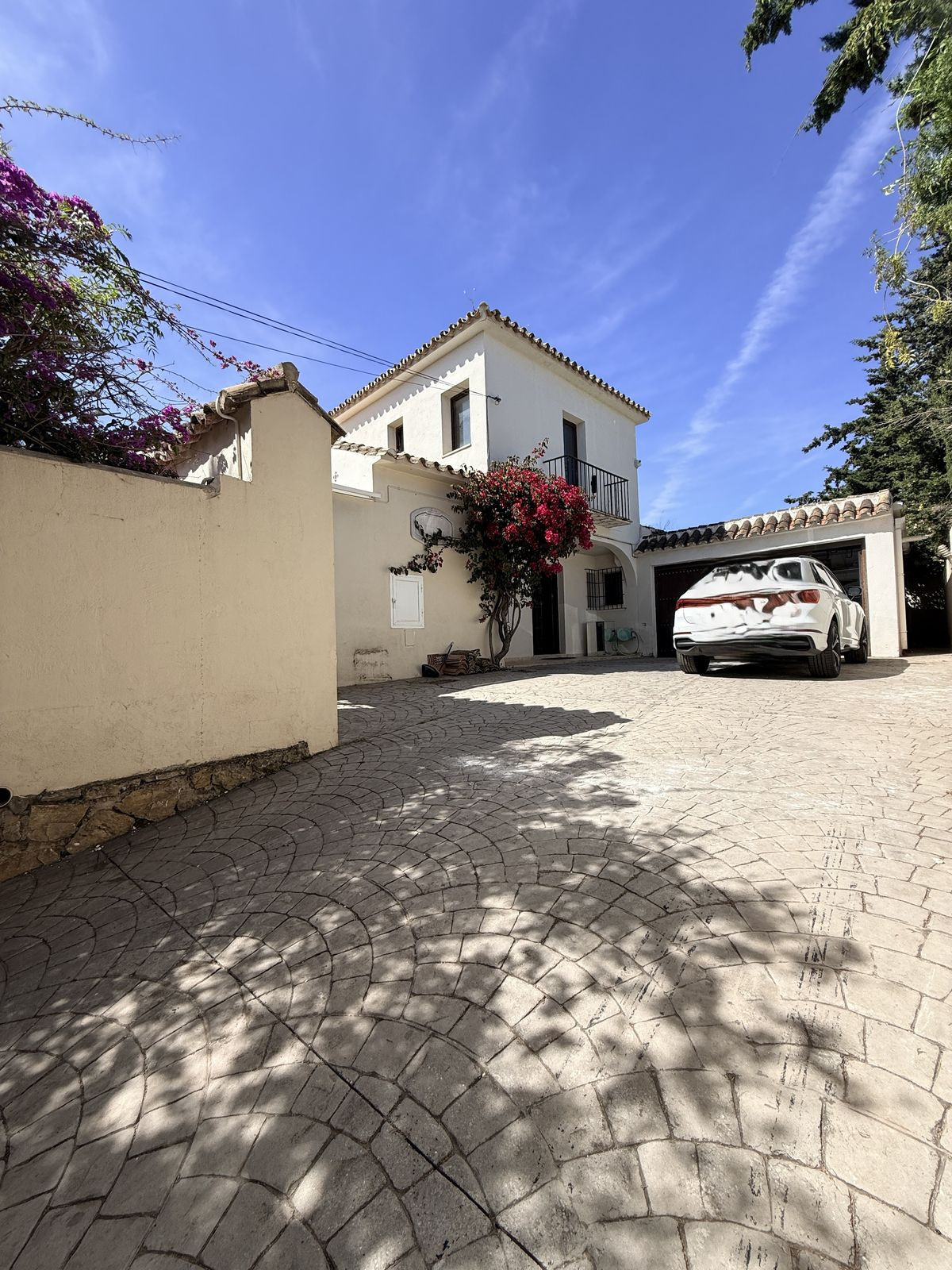 Villa-in-Estepona-Ref-R5373910 Villa for sale in Estepona
