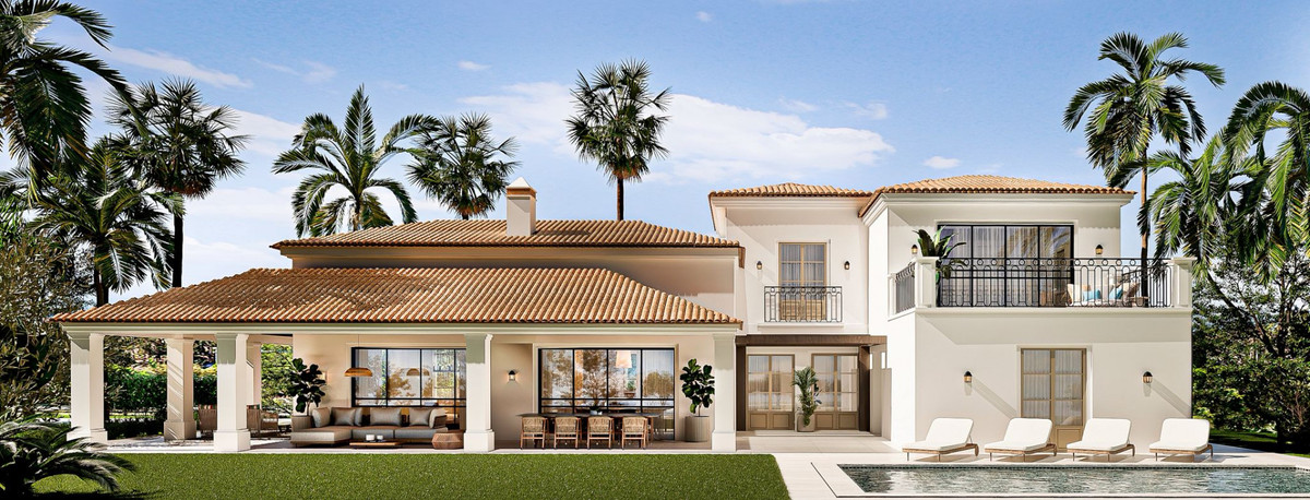 Villa for sale in Estepona