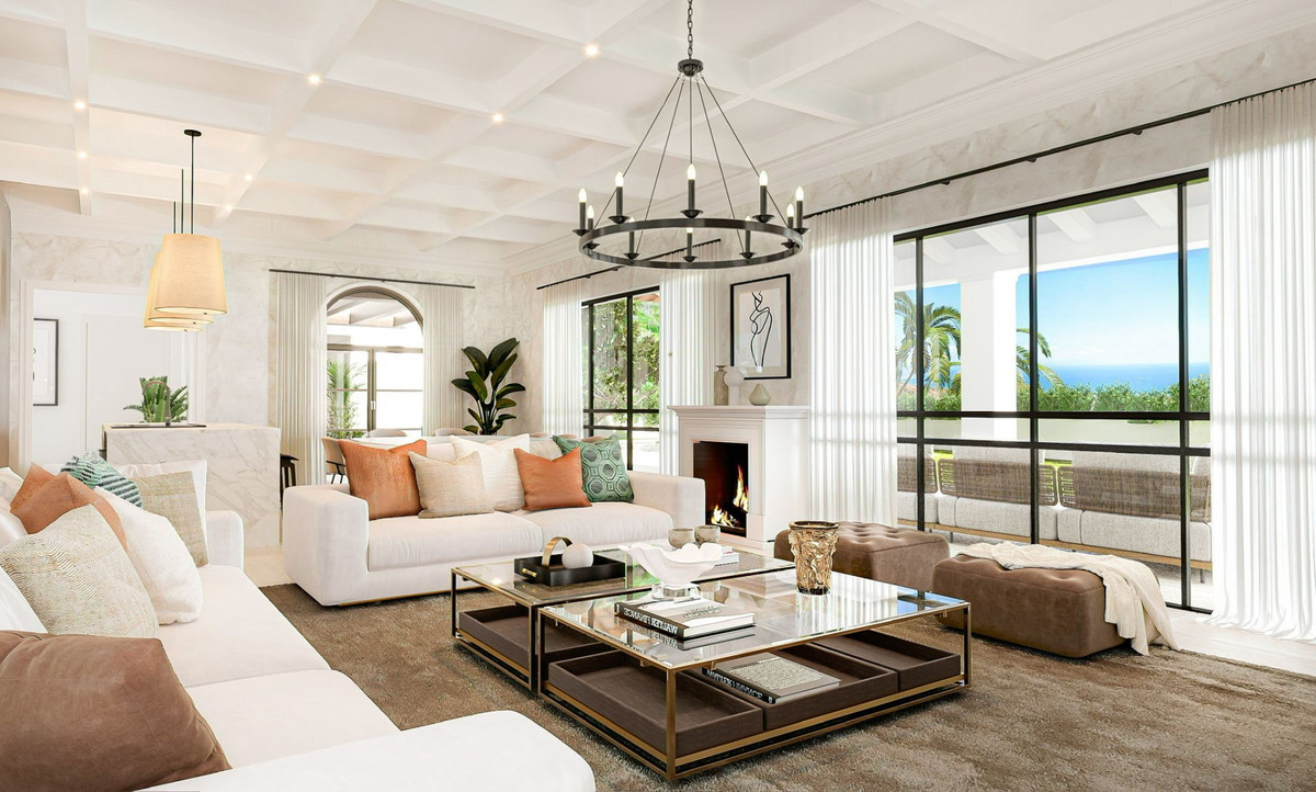 Villa for sale in Estepona