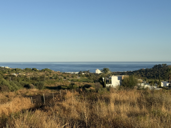 Villa for sale in Estepona