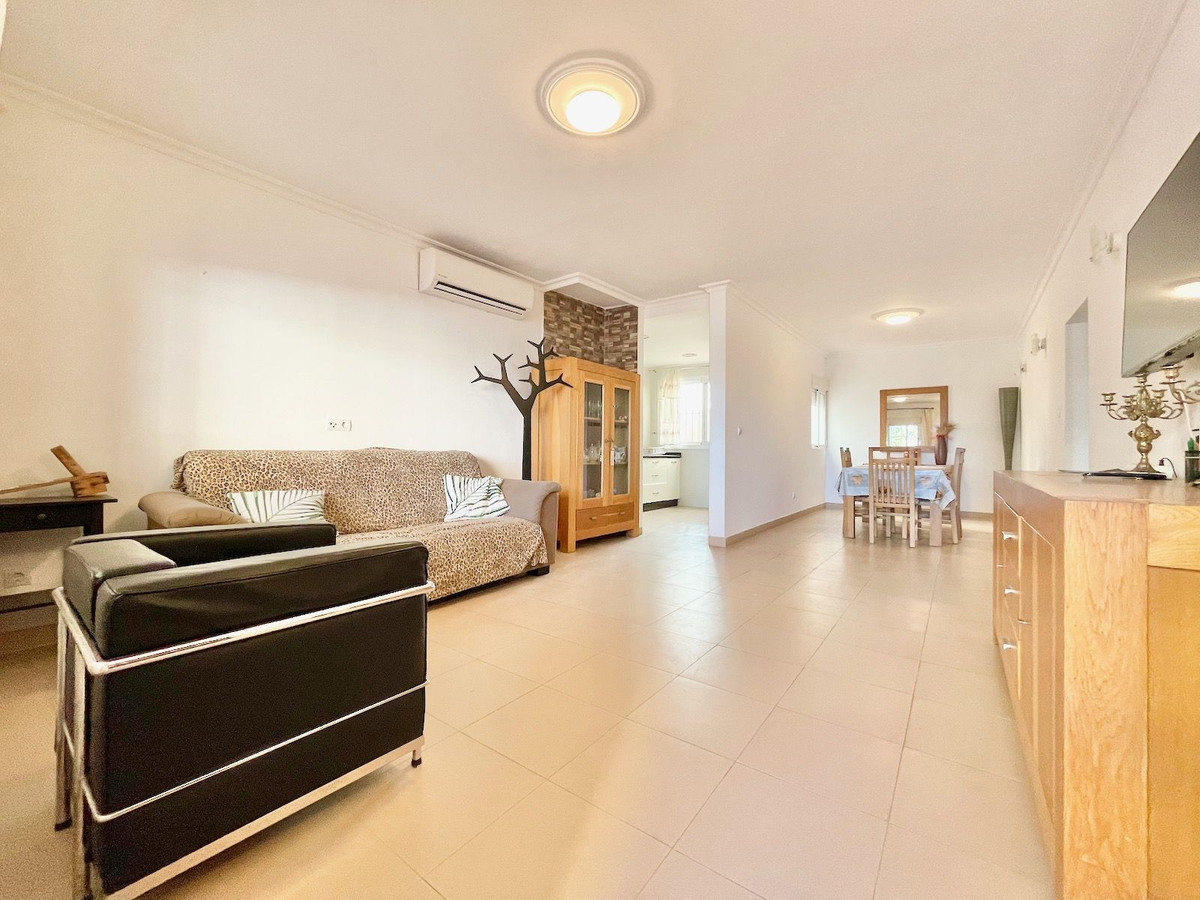 Villa for sale in Fuengirola