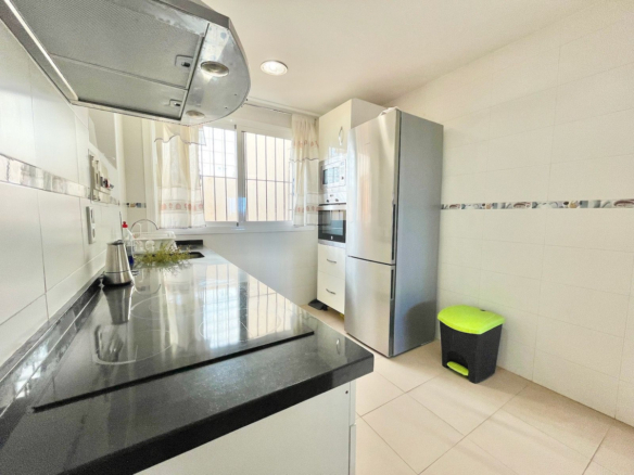 Villa for sale in Fuengirola