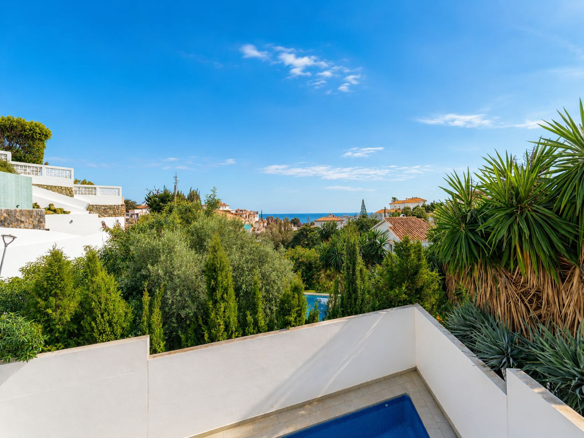 Villa for sale in Fuengirola