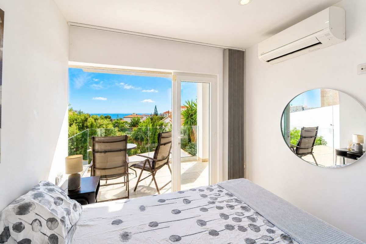 Villa for sale in Fuengirola