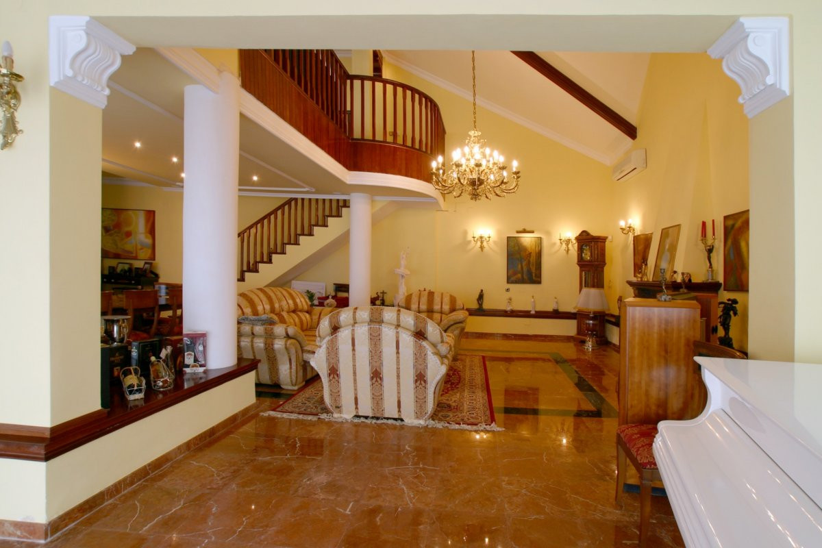 Villa for sale in Málaga
