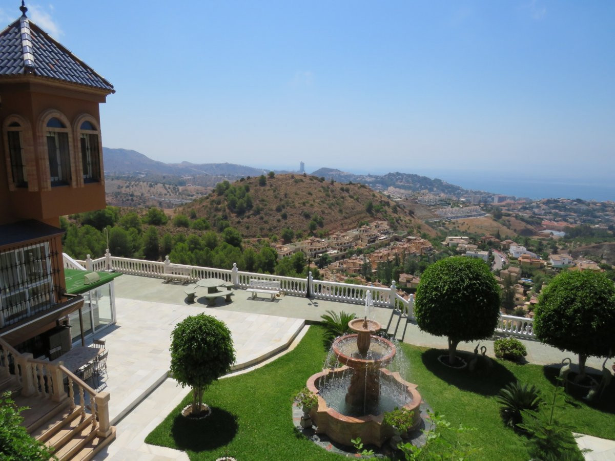 Villa for sale in Málaga