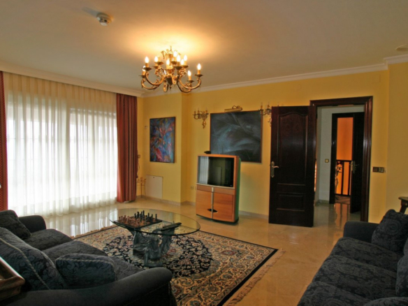 Villa for sale in Málaga