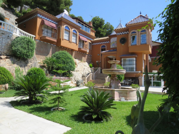 Villa for sale in Málaga