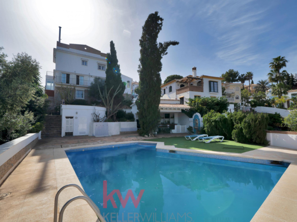 Villa for sale in Málaga