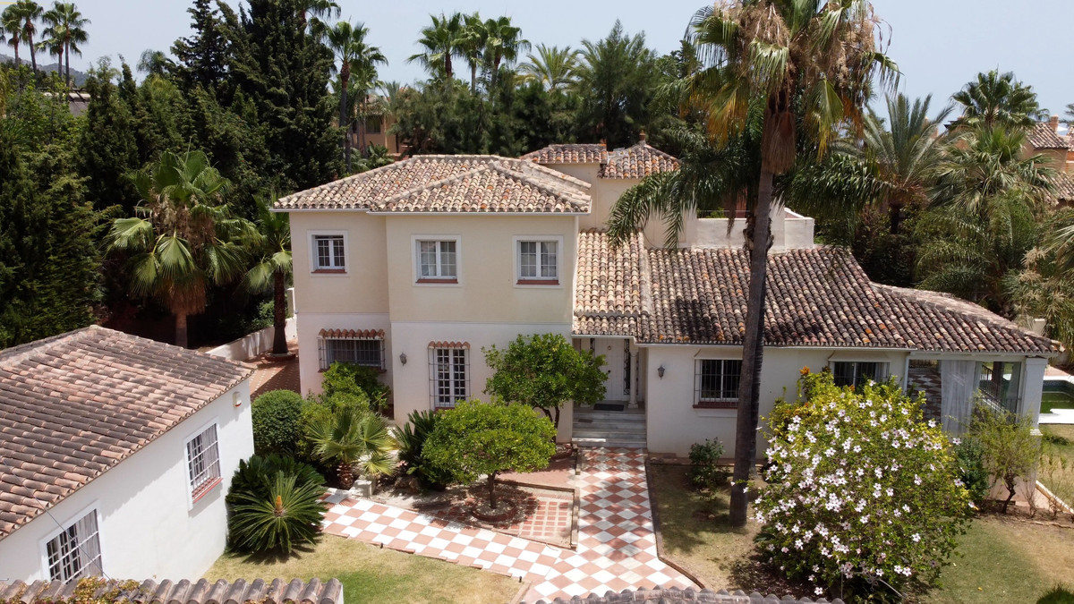 Villa for sale in Marbella