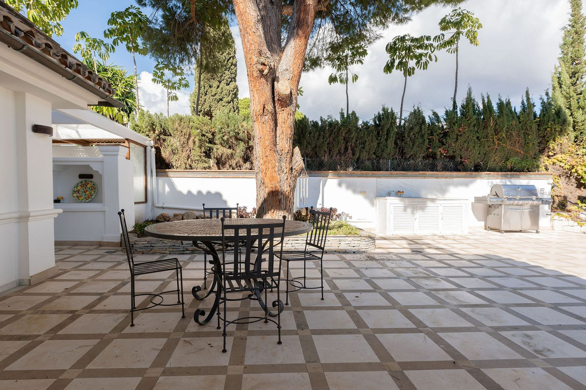 Villa for sale in Marbella