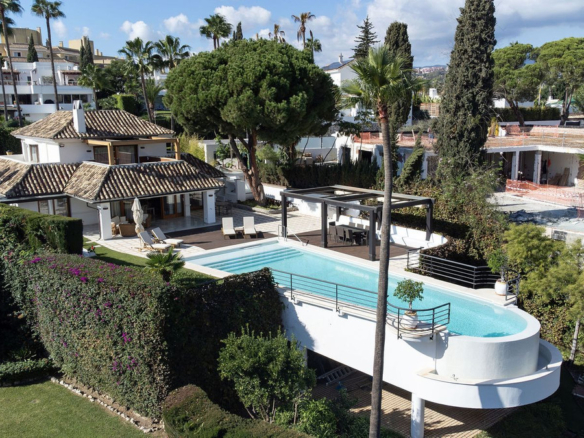 Villa for sale in Marbella